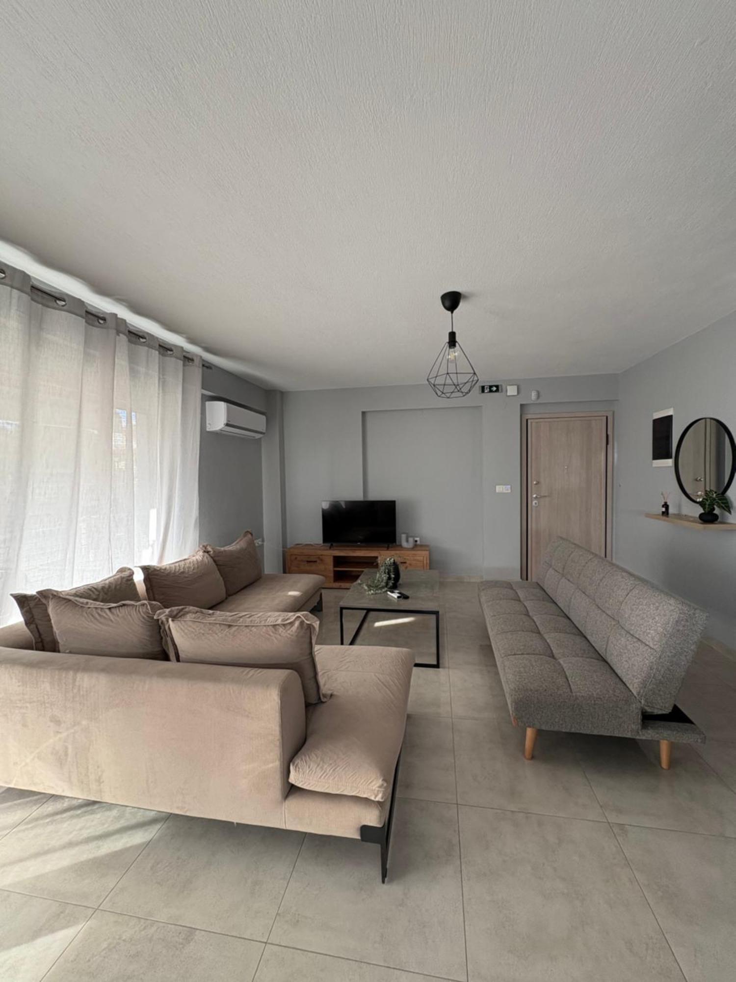Elinor Apartments فلوغيتا المظهر الخارجي الصورة