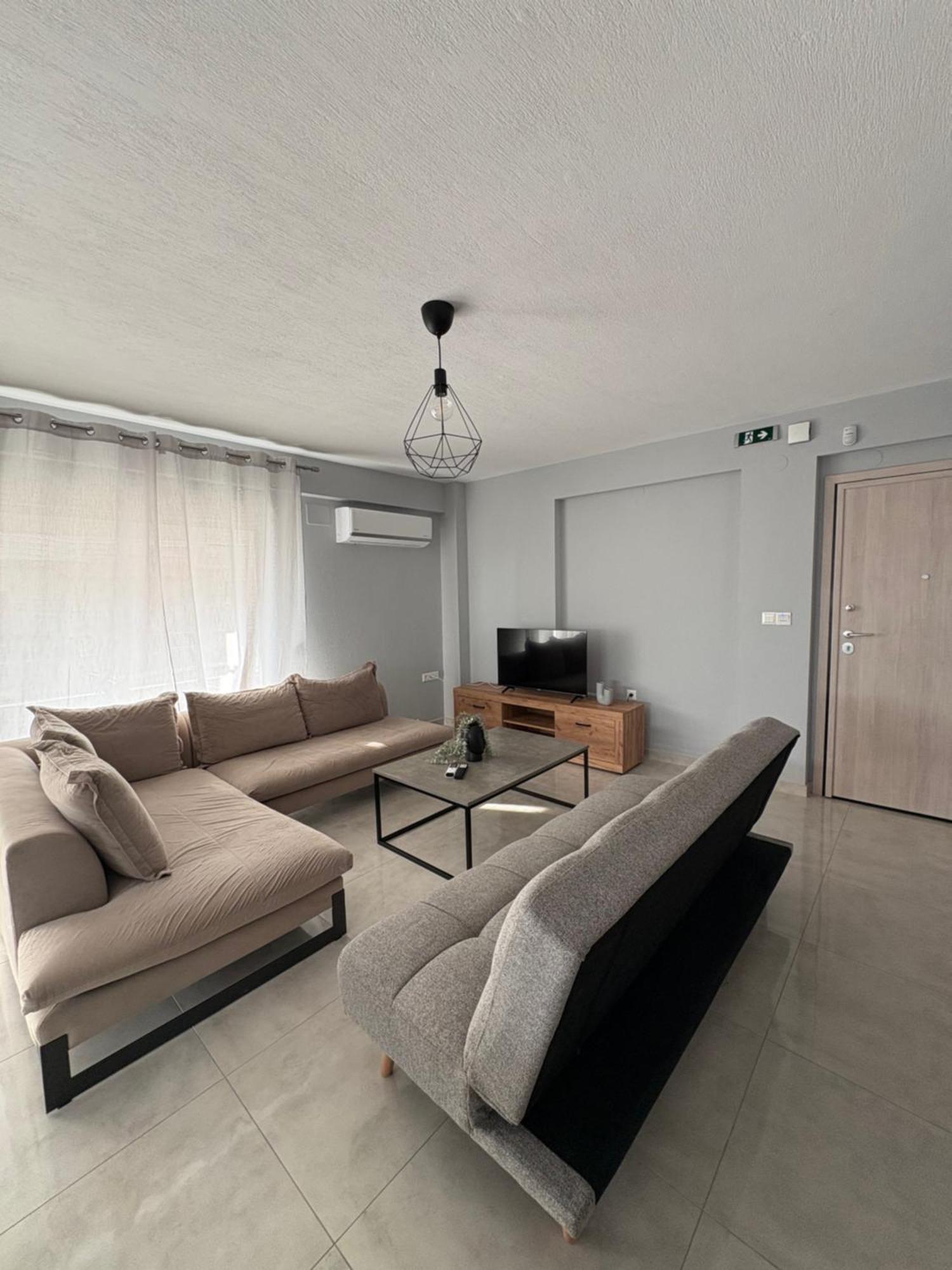 Elinor Apartments فلوغيتا المظهر الخارجي الصورة