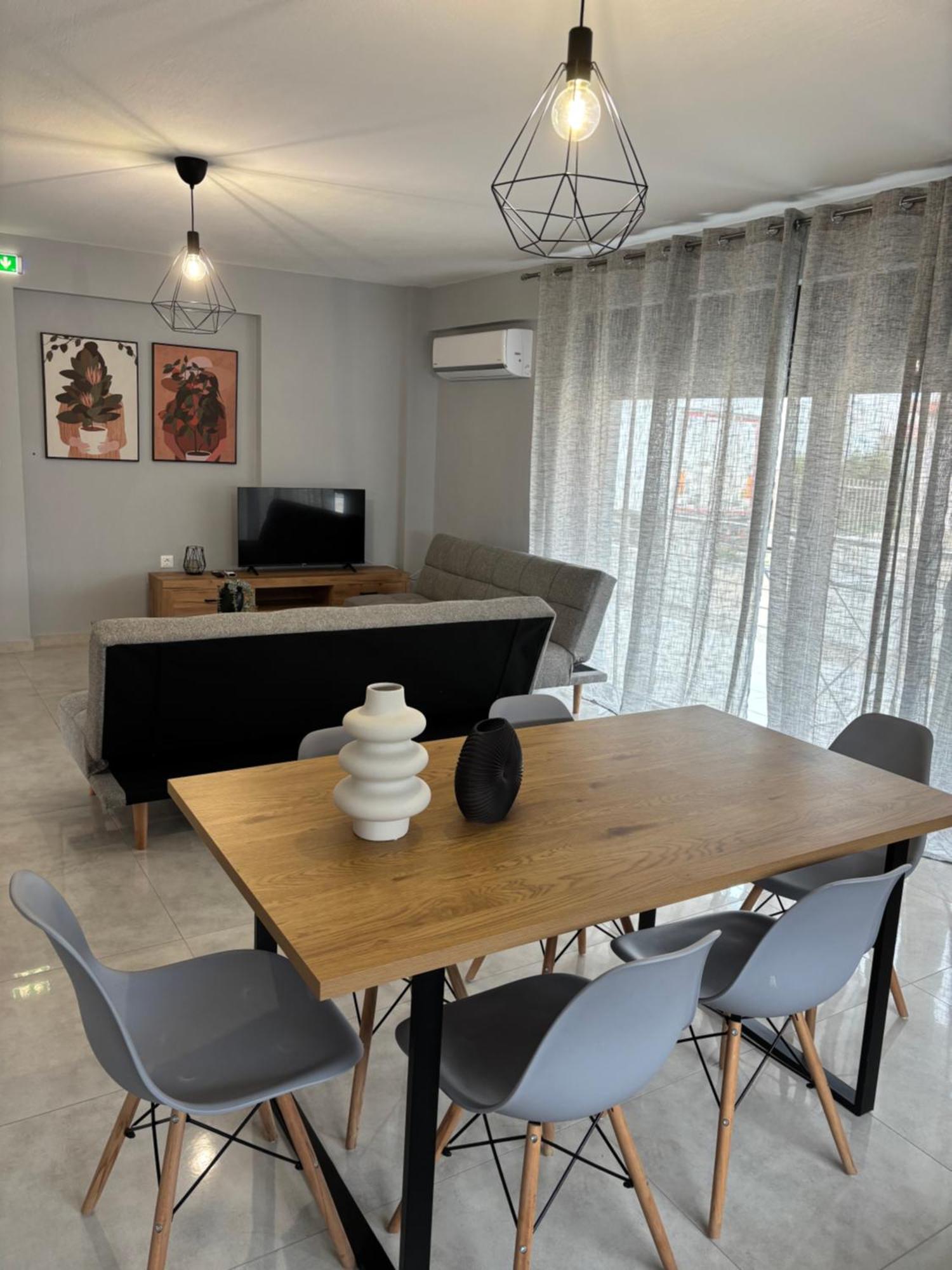Elinor Apartments فلوغيتا المظهر الخارجي الصورة