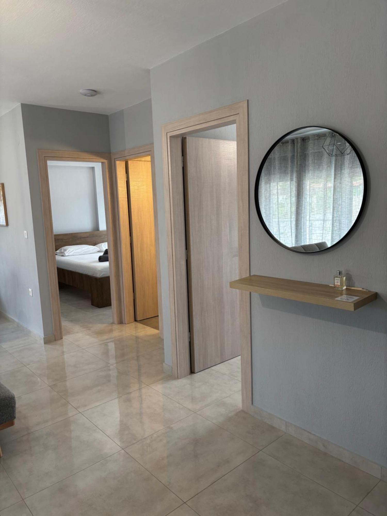 Elinor Apartments فلوغيتا المظهر الخارجي الصورة