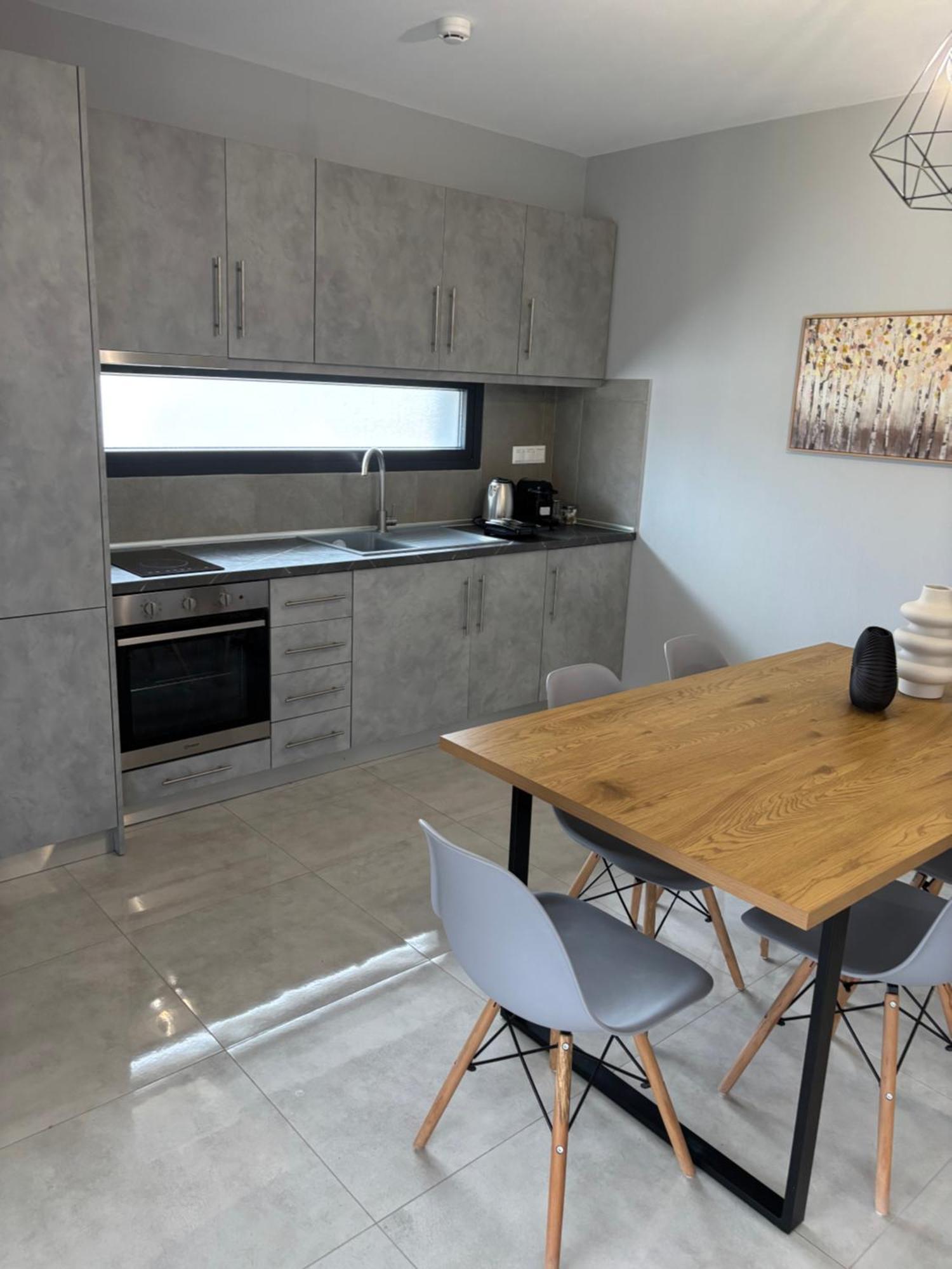 Elinor Apartments فلوغيتا المظهر الخارجي الصورة