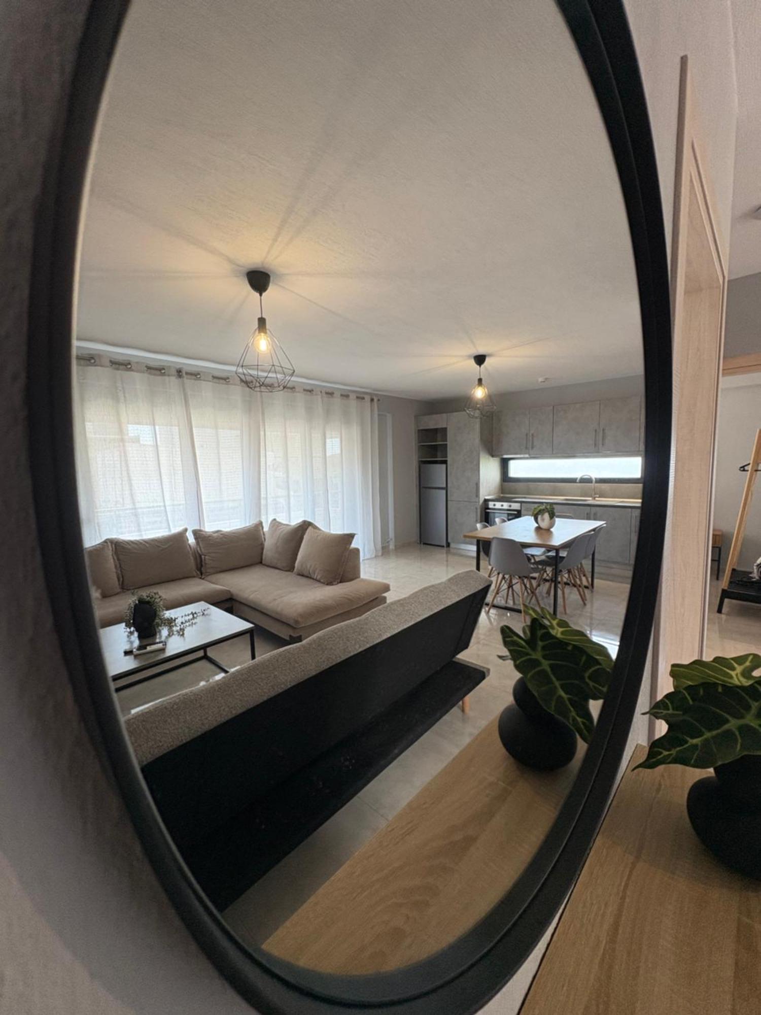 Elinor Apartments فلوغيتا المظهر الخارجي الصورة